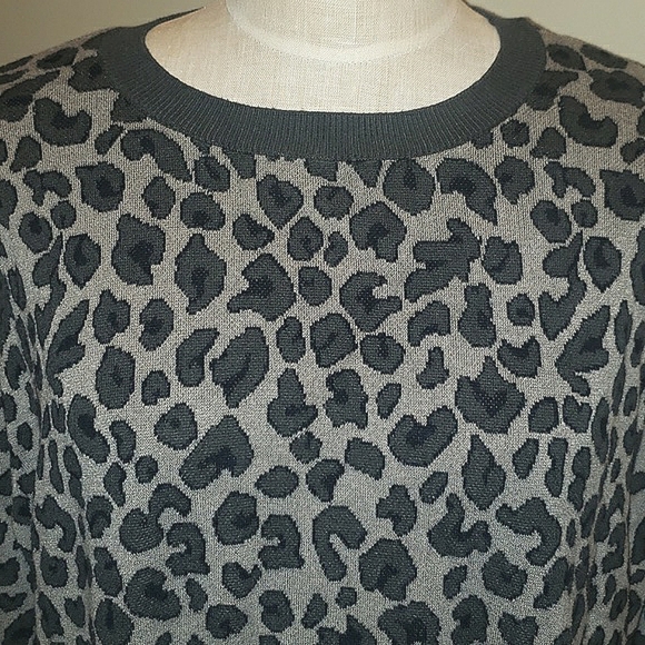 Isaac Mizrahi Crew Neck Leopard Print Ribbed Pullover Knit Sweater Gray Black XL - Picture 8 of 16